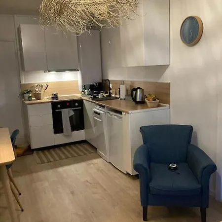 Apartment T2bis Pereire Dans -residence En Premiere Ligne *